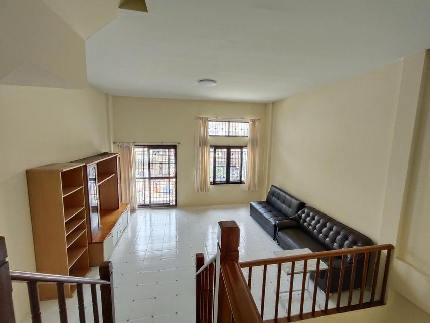 บ้านทาวน์เฮ้าส์ 21 ตารางวา 3 ห้องนอน 4 ห้องน้ำ ซอยสถานทูตลาว 5