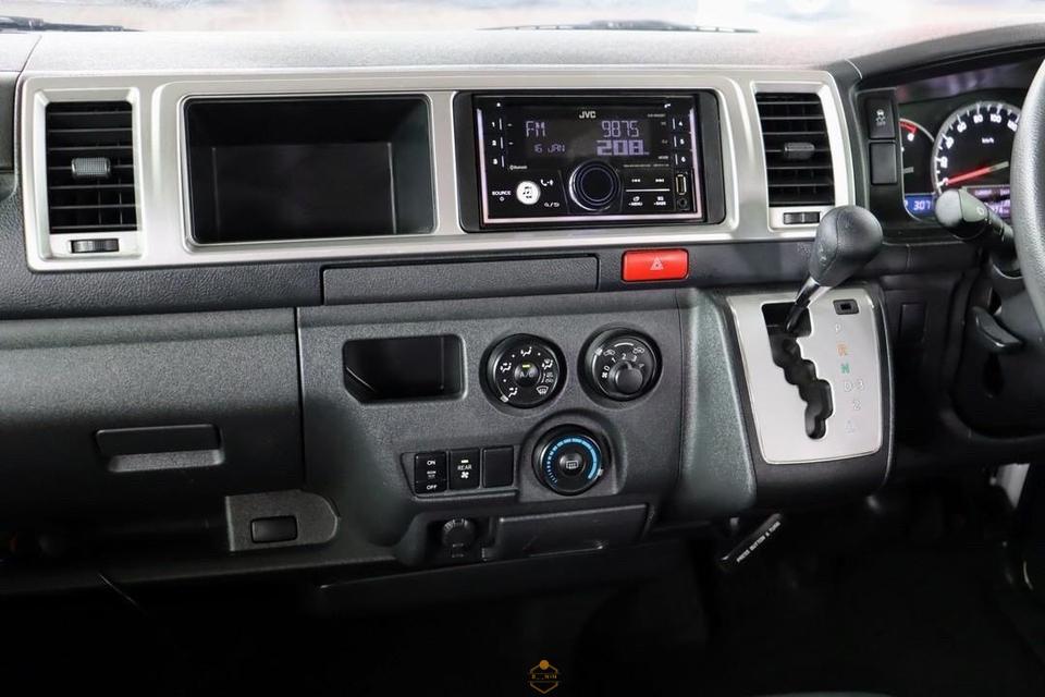 TOYOTA VENTURY 3.0 G ดีเซล 2018 7