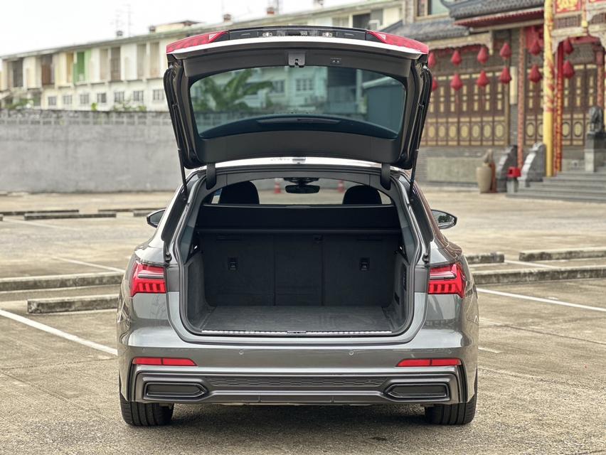 Audi A6 Avant 45 TFSI S-line Black Edition 2020 สีเทา