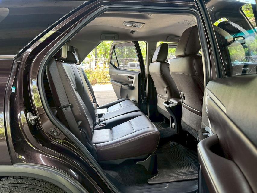 Toyota Fortuner 2.4 V AT ปี 2016 รถสวย ไมล์น้อย 92,xxx km. 15