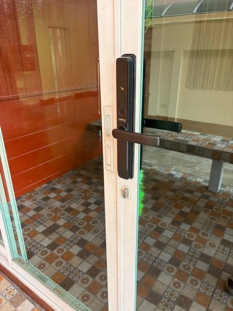 P605 ให้เช่าบ้านเดี่ยว 2 ชั้น ซอยลาดพร้าว 69 หน้าปากซอยมีรถไฟฟ้าสายสีเหลืองสถานีลาดพร้าว 71 เดินทางสะดวก 2