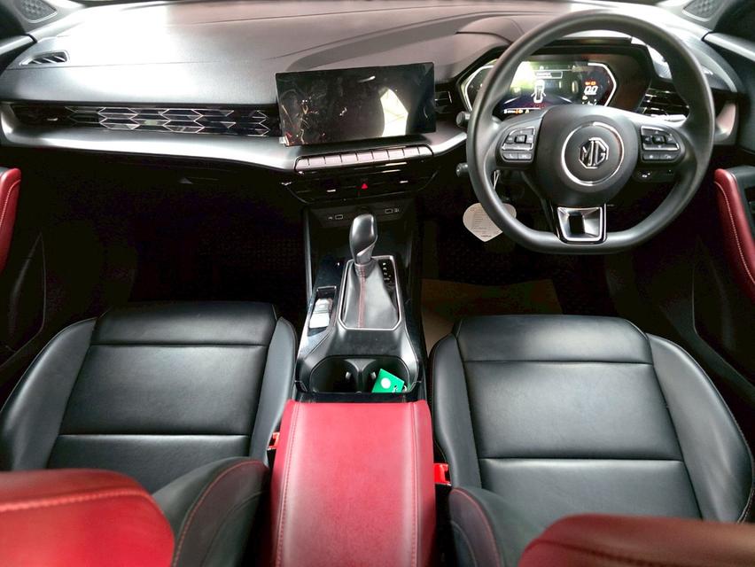 MG 5 1.5 X ปี 2024 พร้อมหลังคา Sunroof TOPสุด วิ่งน้อย 2x,xxx กม.