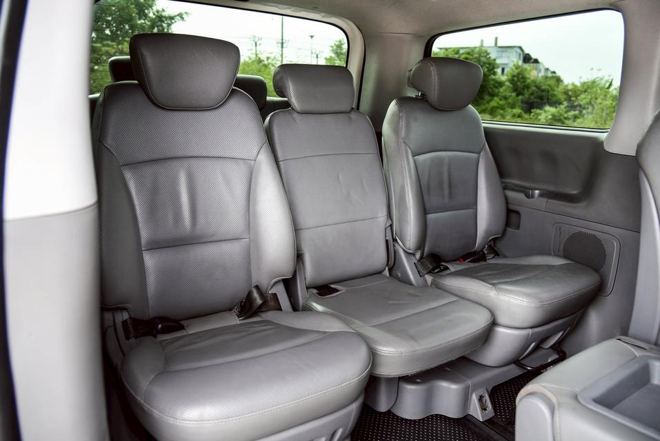 รหัสรถ CNL4442 Hyundai H-1 2.5 Limited AT 2016 10