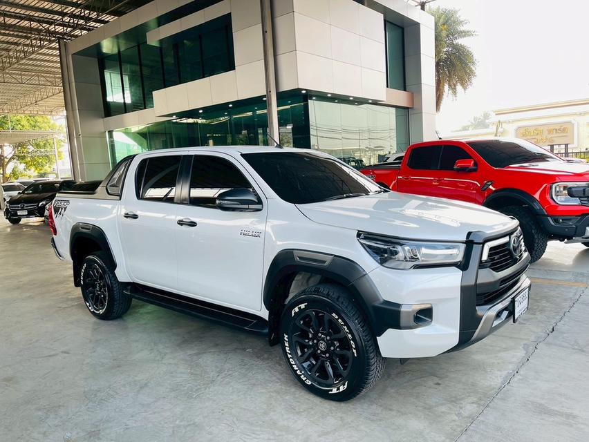 TOYOTA HILUX REVO2.4ROCCO PRERUNNER AUTO 2WD ปี22จด23 สีขาว มือแรก ดูรถได้ที่ตลิ่งชัน กทม.ไมล์แท้ 56,xxxกม.เครื่องดีเซล 2,400cc.ขับ2 พวงมาลัยเพาเวอร์M รูปที่ 2