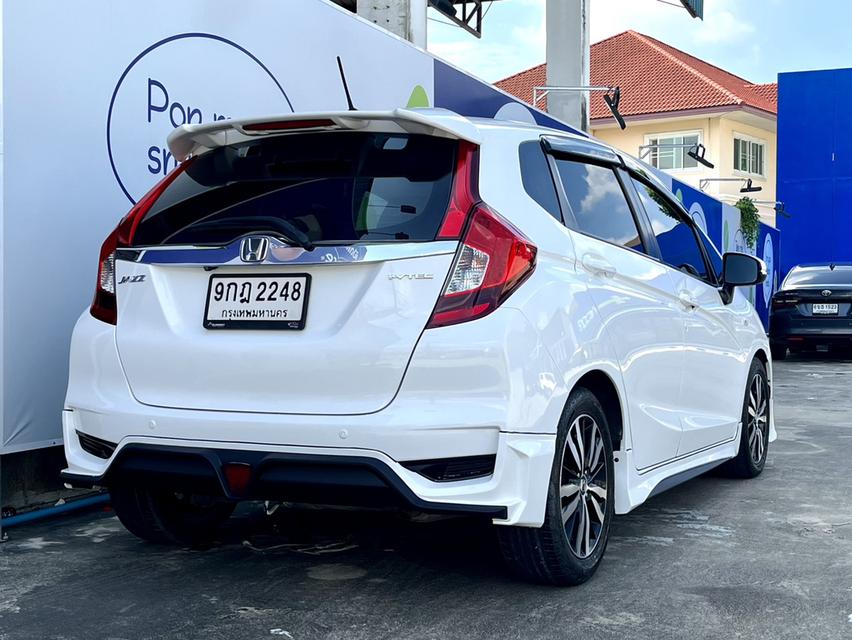 Honda Jazz 1.5V plus  ปี 2019 4