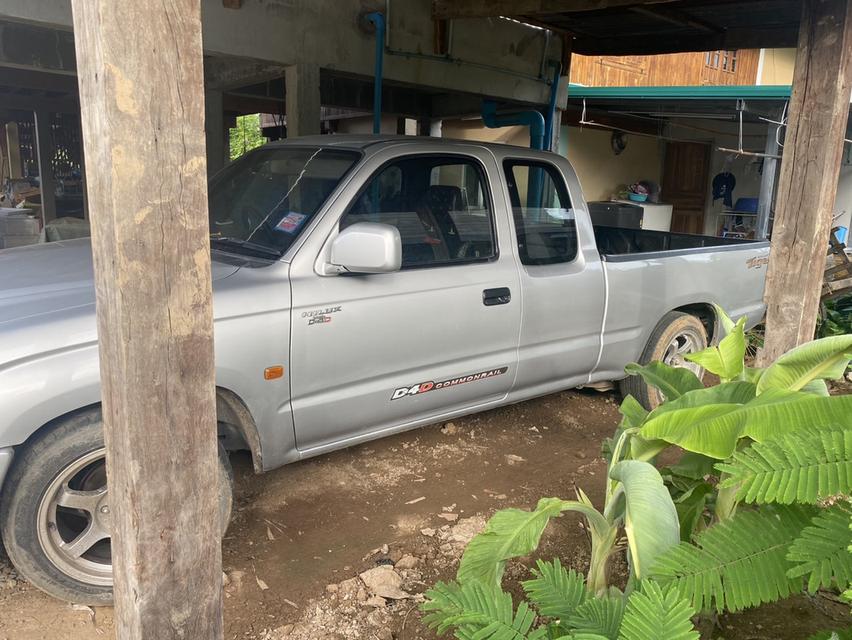 Toyota Hilux Tiger 2003 2.5 EXTRACAB  7