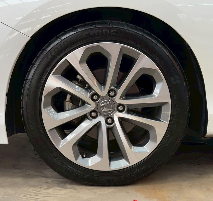 HONDA ACCORD 2.0 EL ปี 2017 รูปที่ 14