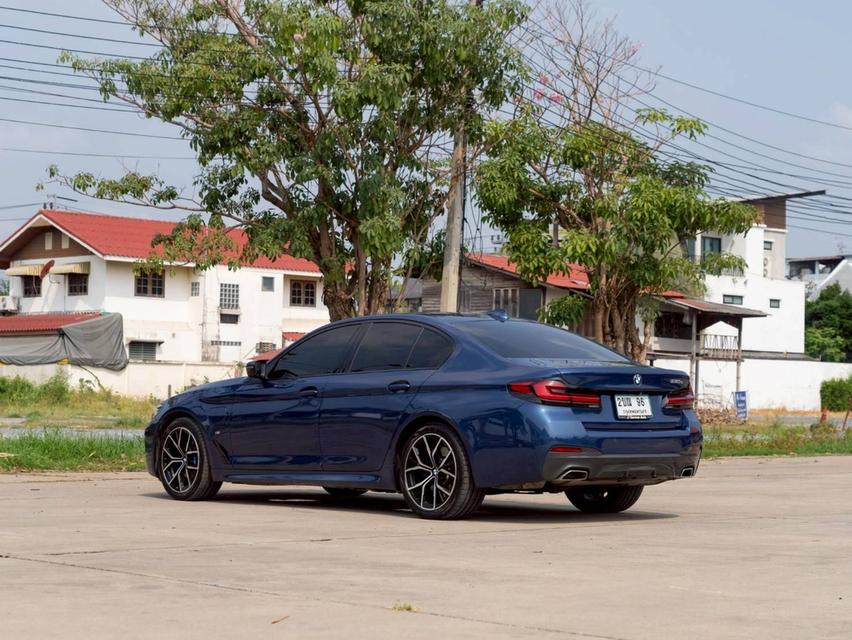 BMW 530e LCI Plug-in-Hybrid (G30) ปี จด 2022  16