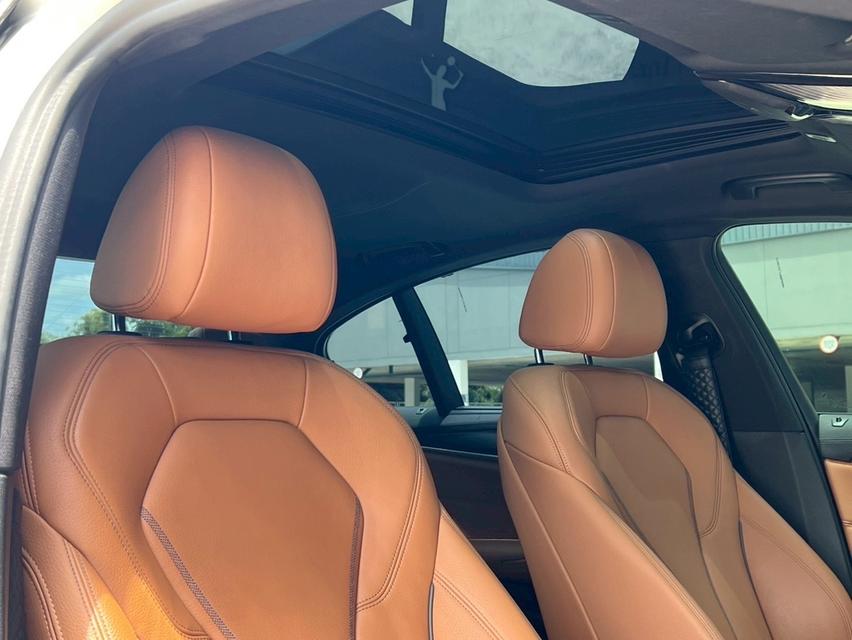 BMW 530e M Sport G30 LCI 2022• Mileage: 39,xxx km รูปที่ 9