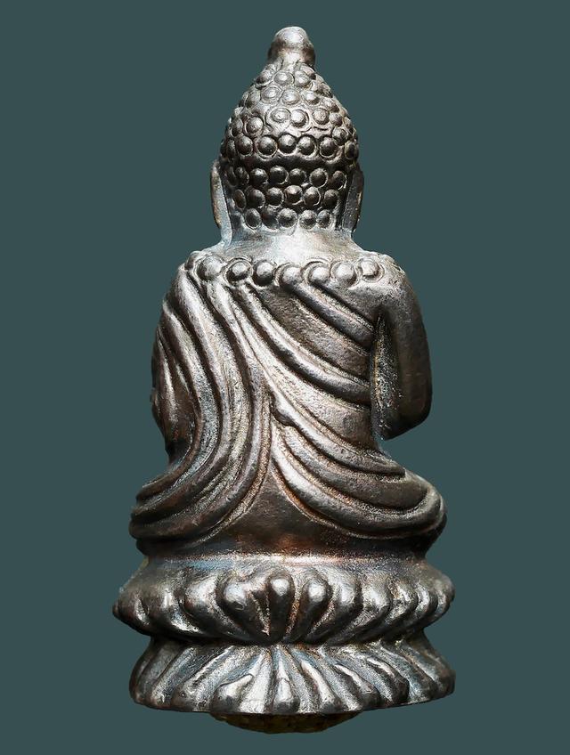 พระชัยวัฒน์หลวงปู่เอี่ยม วัดหนัง เนื้อสําฤทธิ์ ออกวัดอัปสรสวรรค์ (วัดหมู)...เก่าๆ 2