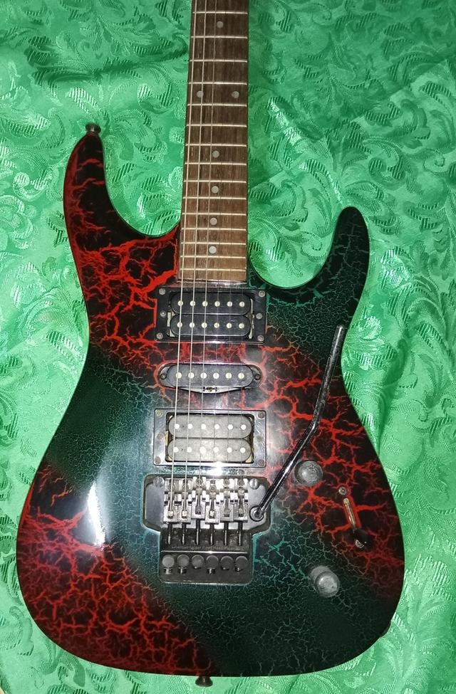 ขาย guitar Squier