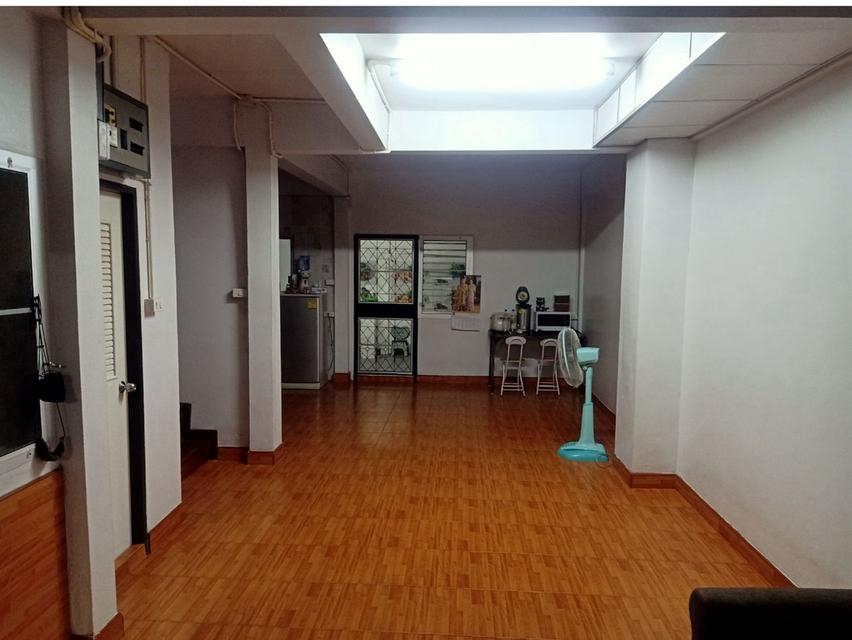 ทาวเฮ้าส์ให้เช่า ซ.นวลจันทร์24 15000 บาท 3
