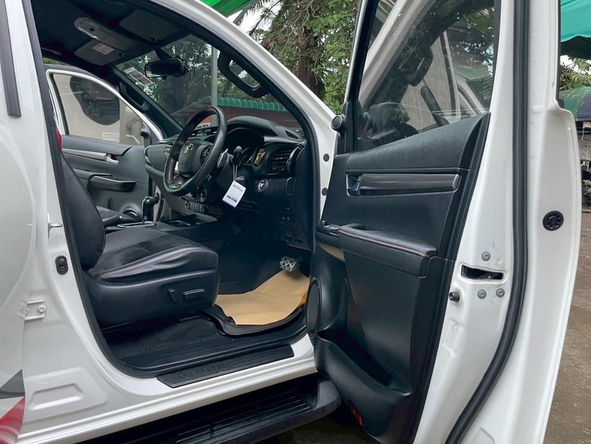 2022 Toyota revo 2.8 GR 4x4 ออโต้ 4ประตู มือเดียว ขาย 958000 รถสวยเดิม จอดมีนบุรี กทม สอบถาม 085  337  55  37 8