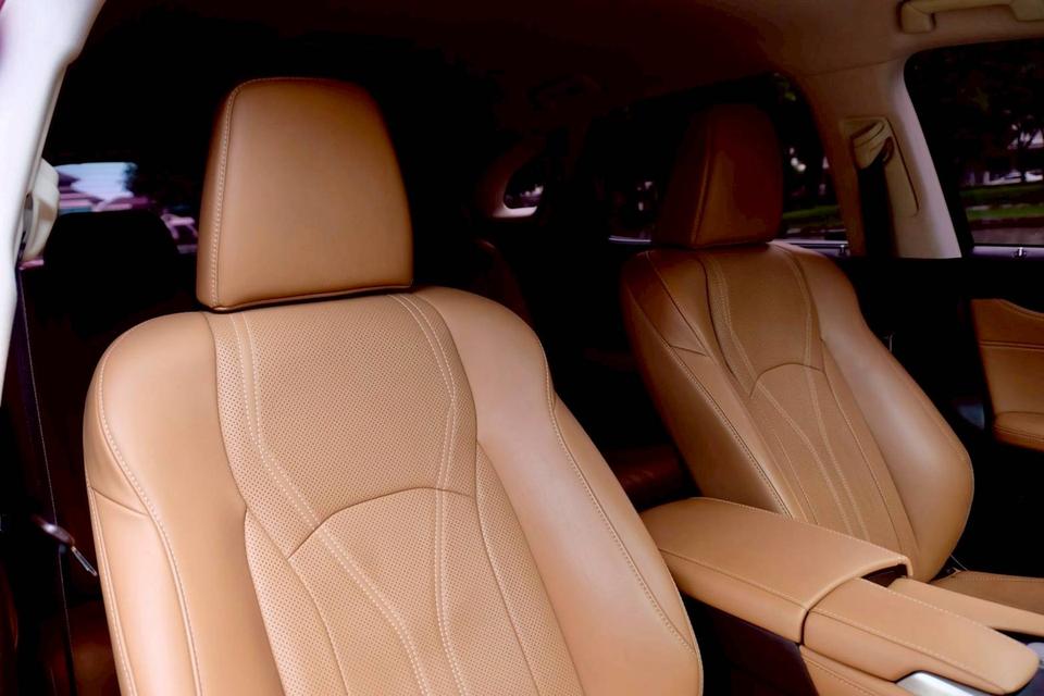 Lexus RX200T 2.0 Turbo Premium ปี 2017 รถสวยใช้น้อยมาก คุ้มจริงๆครับ 8