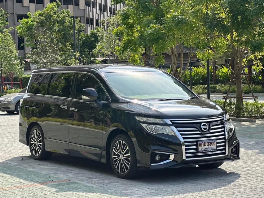 Nissan Elgrand 2.5 สีดำ ปี 2015