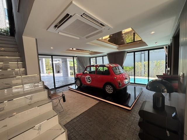 ขายบ้านหรู 4.5 ชั้น พร้อม Rooftop และสระว่ายน้ำส่วนตัว ย่านสุขุมวิท แบริ่ง ทำเลศักยภาพ ใจกลางเมือง 3