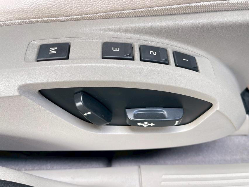 ขาย Volvo V50 2.0 ปี13 13