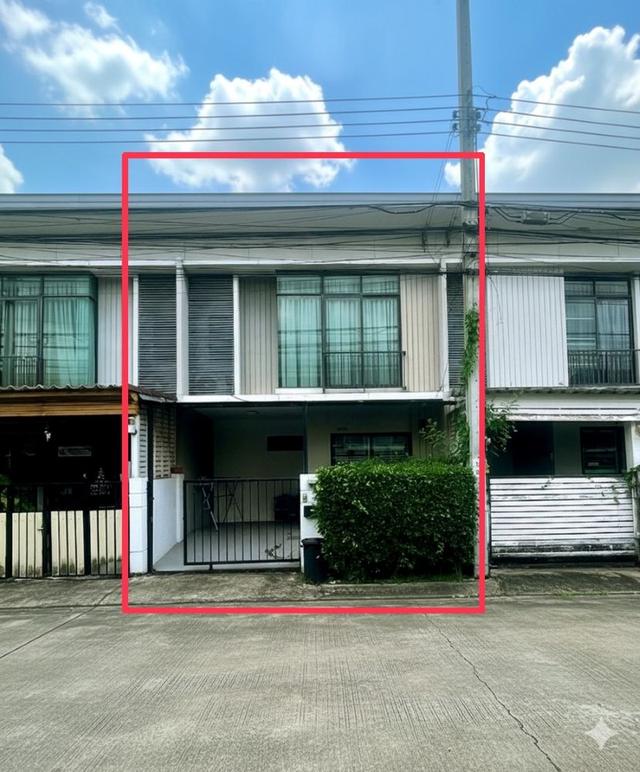 ขายทาวน์เฮาส์ 2 ชั้น พฤกษาวิลล์ 65/2 ศรีสมาน พร้อมอยู่ ทำเลดีที่สุดในย่านนี้ ใกล้โรบินสัน ศรีสมาน เพียง 2.49 ลบ. 1