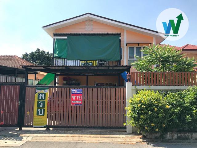 หมู่บ้านพรายรัตนะ ขายบ้านเดี่ยว 42 ตร.ว. หน้ากว้าง พื้นที่เยอะ 2 ห้องนอน 2 ห้องน้ำ 3 แอร์ 2 ที่จอดรถ ใกล้รถไฟฟ้าสถานีคปอ. 1