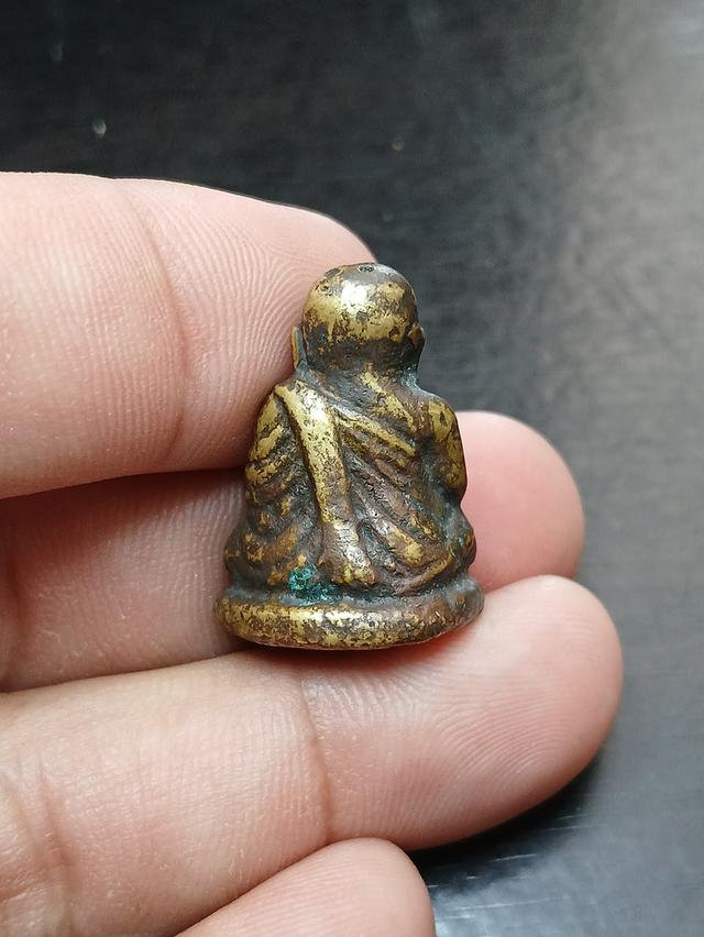 หลวงพ่อเงินพิมพ์นิยม รูปที่ 2