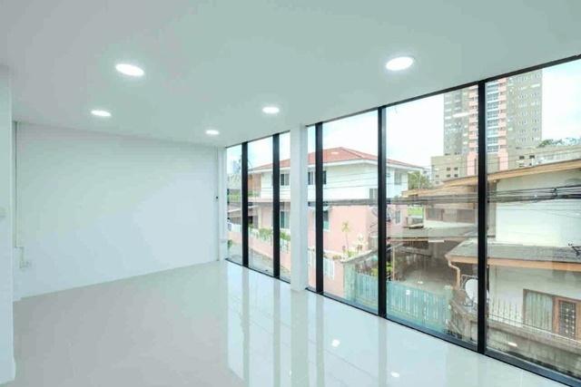 BTSบางนา1กม. อุดมสุข 1.6 กม.เช่าที่อาคารออฟฟิศ 4ชั้น และโกดังขนาดเล็ก 5นอน 5น้ำ . สำนักงานเขตบางนา 770ม. 4