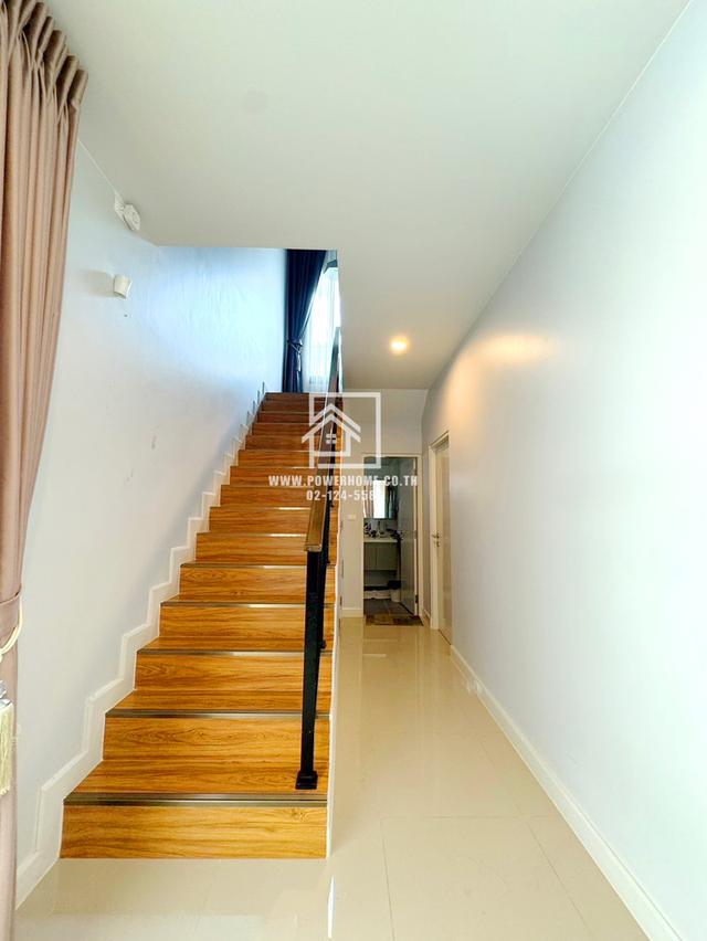 หมู่บ้านสราญสิริศรีวารี 1 ซ.ลาดกระบัง 54 (ถนนวัดศรีวารีน้อย) ต.ศีรษะจรเข้น้อย อ.บางเสาธง  สมุทรปราการ  9