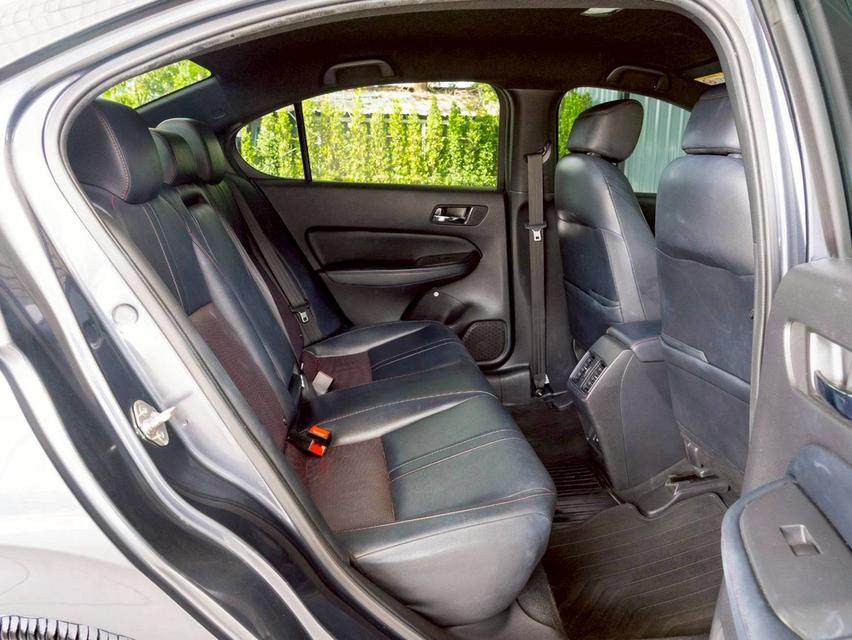 Honda city 1.5 e:Hev RS ปี2023 12