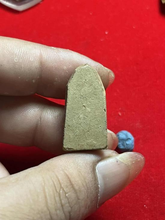 พระรอดเนื้อหาจัดจ้านไม่ทราบที่ รูปที่ 3