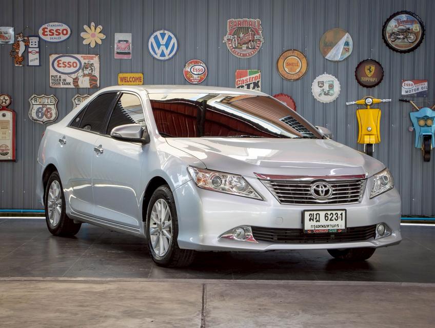 TOYOTA CAMRY 2.0G ปี 2012