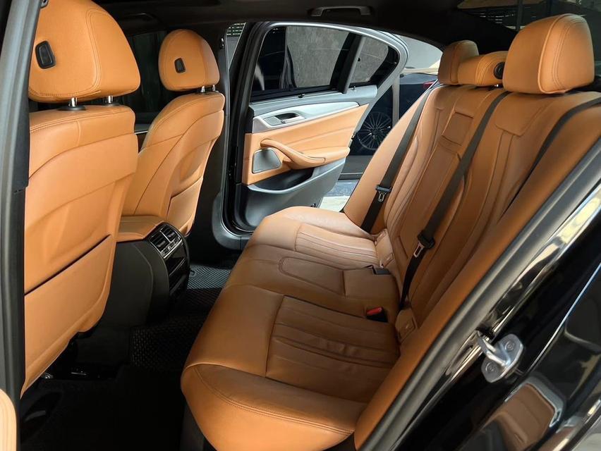 BMW 530e 2.0 G30 M Sport Sedan 9