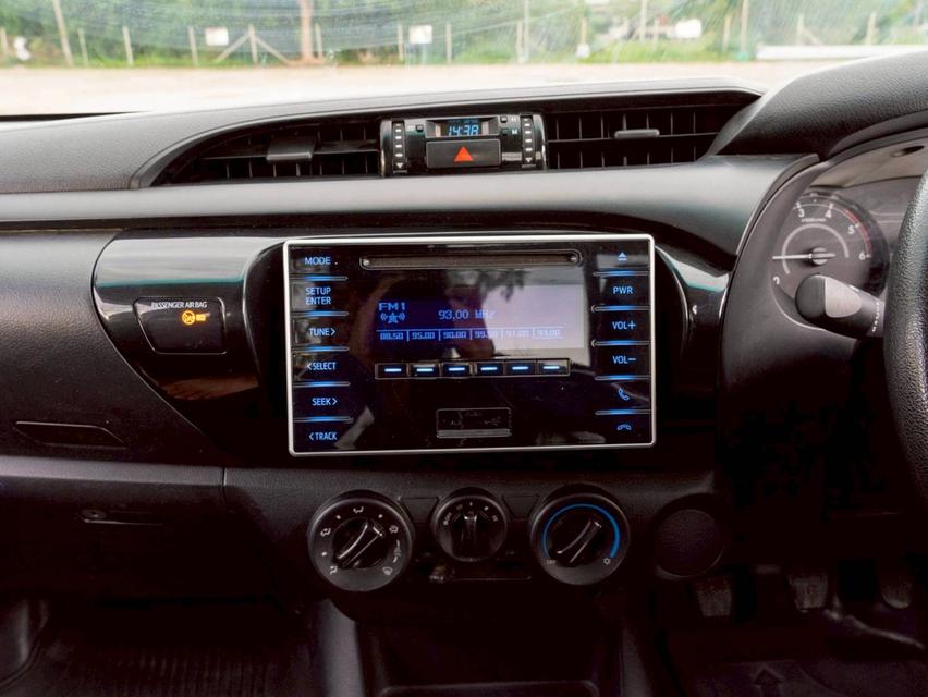 ขาย Toyota Revo 2.4J ปี20 8