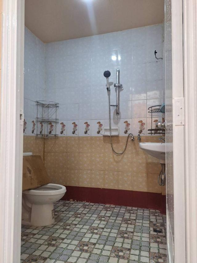 ขายทาวน์เฮ้าส์  หมู่บ้านทาวน์แอนด์คันทรี หนองจอก รีโนเวทใหม่ทั้งหลัง พร้อมอยู่ 10