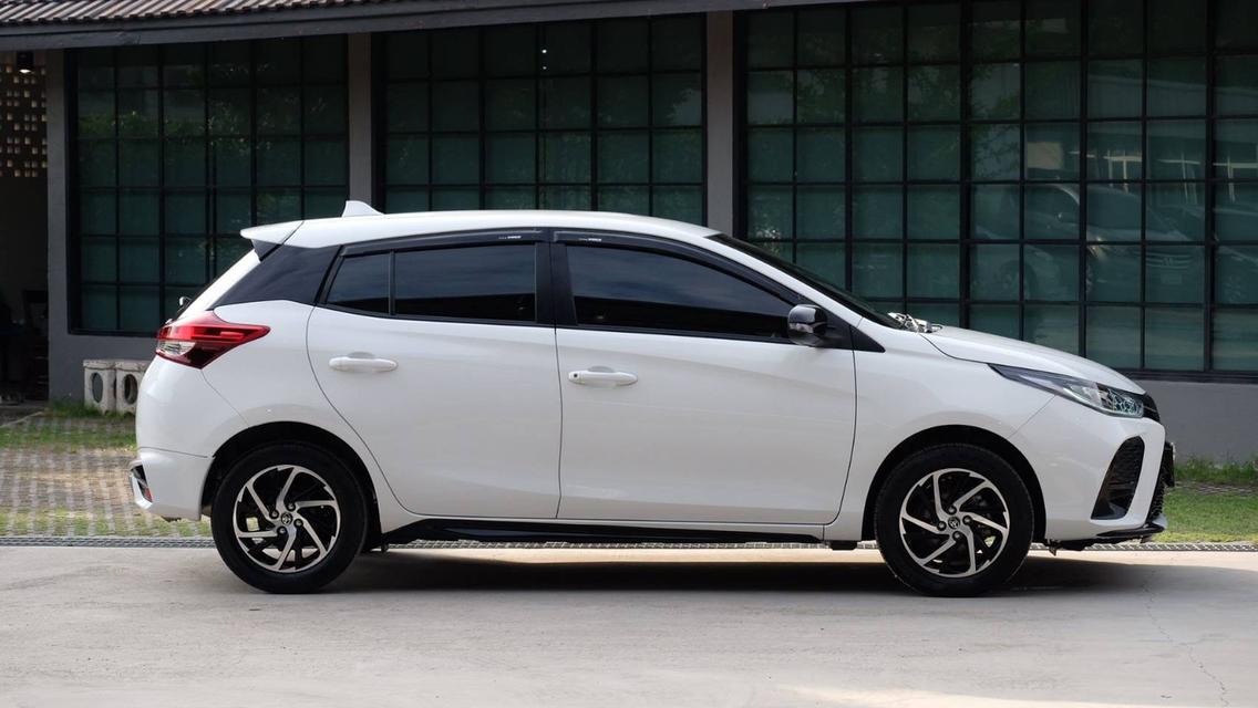 รหัสรถ KN9556 TOYOTA YARIS ECO 1.2 รุ่น SPORT 2022