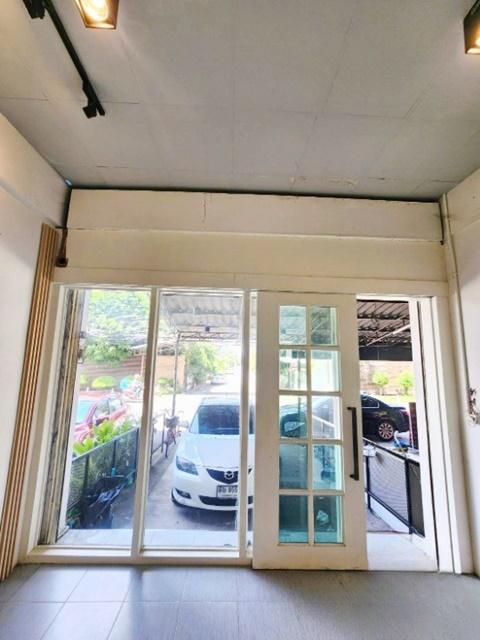 Lotus 7-Eleven แฟชั่น 3 กม. ตลาดหทัยมิตร 1.2 กม. รามอินทรา107-111 ให้เช่าตึกพาณิชย์ 3.5 ชั้น พระยาสุเรนทร์ 23 ตรว. 318 ต 6