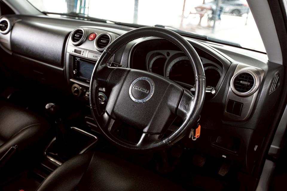 Isuzu D-Max Hi-Lander Cab4 2.5 Ddi iTEQ ABS EBD เกียร์ธรรมดา ปี 2010 สีเทา สวยสภาพดี 15