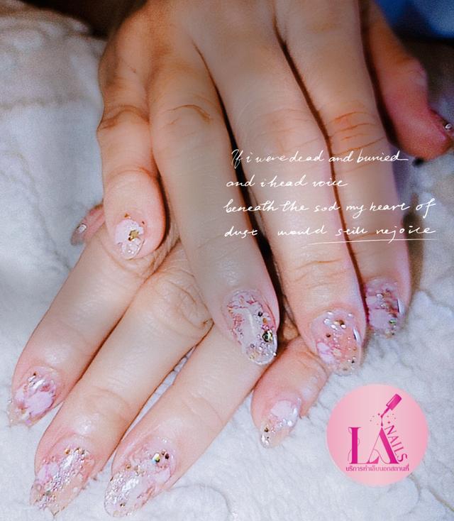 🎊 La Nails เดลิเวอรี่ #การบริการทำเล็บนอกสถานที่ 🥰🥰🥰  ให้บริการโดยช่างมืออาชีพ ให้บริการในเขตกรุงเทพ และ ปริมณฑล 📲 : 0612904614 ปลา 4