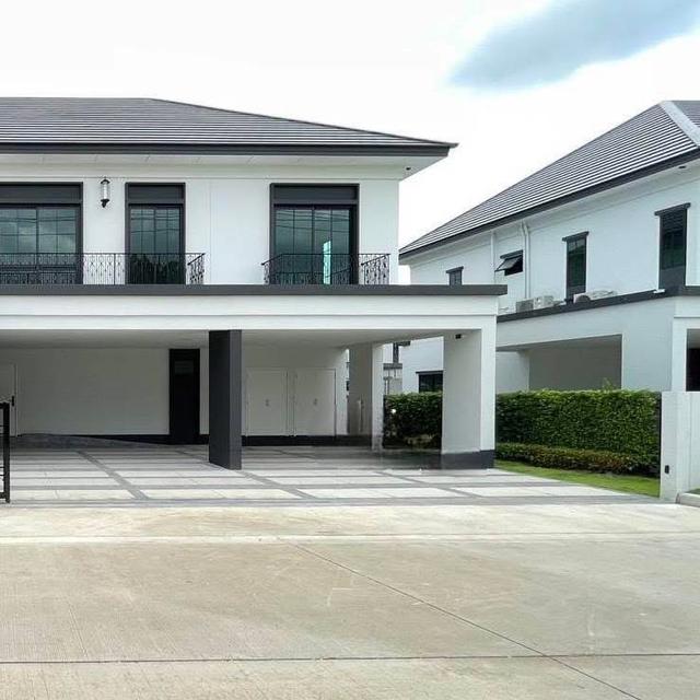 ขายบ้านเดี่ยวหรู เศรษฐสิริ ราชพฤกษ์–สาย 1 ที่ดิน: 167 ตร.ว.  พื้นที่ใช้สอย: 499 ตร.ม.  บ้านหันหน้าทิศใต้  5 ห้องนอน | 6 ห้องน้ำ 2