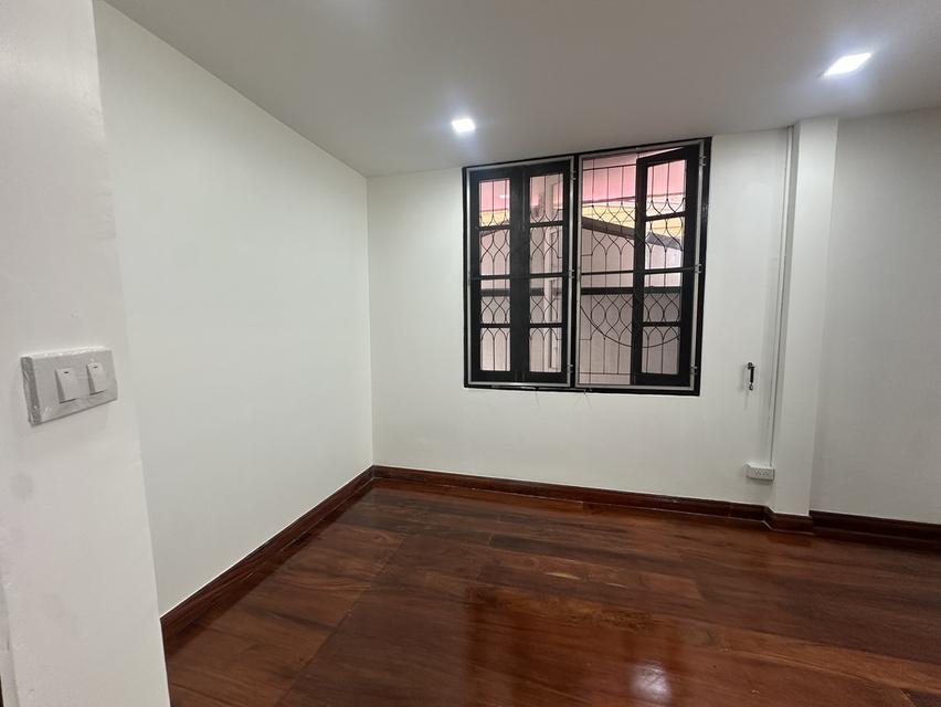 🏡 ขายบ้านเดี่ยวชั้นเดียว 54 ตร.ว. รีโนเวทใหม่ พร้อมเข้าอยู่ ม.เสริมมิตร ซอยนวมินทร์ 68 รีโนเวทใหม่ พร้อมเข้าอยู่ 11
