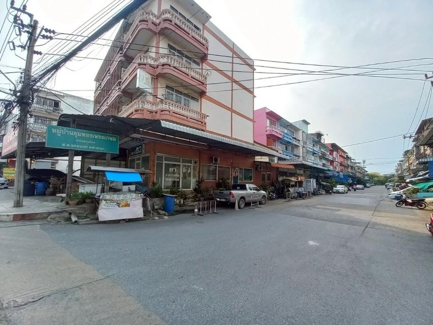 ขายตึก 3 ชั้น หมู่บ้านขุมทองเพชรเกษม ซอยกาญจนาภิเษก8 เขตบางแค กรุงเทพมหานคร 4