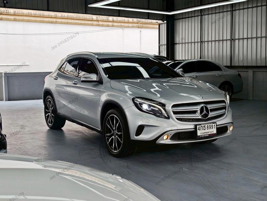 Mercedes Benz GLA 200 W156 ปี 2015
