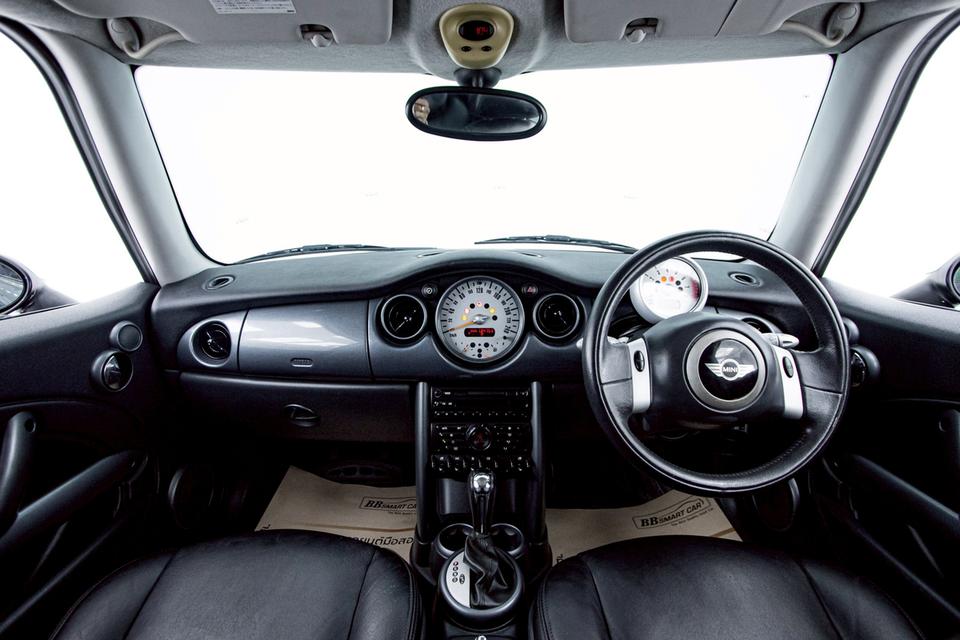 MINI COOPER 1.6 R50 2011 ราคา 309,000 บ. (ขายสดเท่านั้น)
