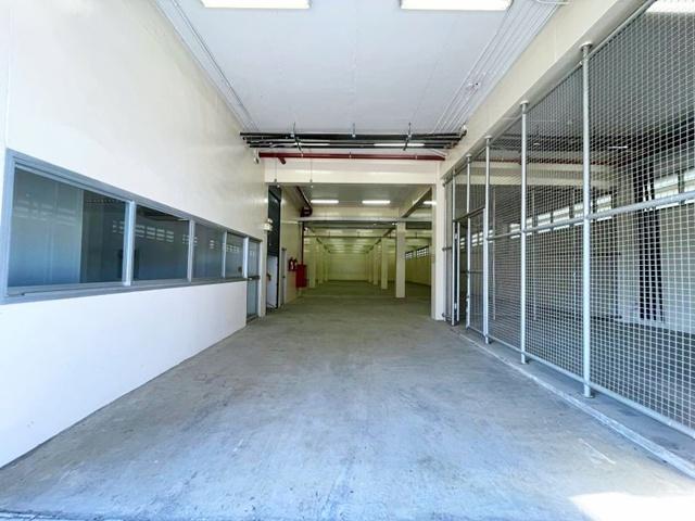 ให้เช่าโกดัง 2 ชั้น ศูนย์กระจายสินค้าโลตัส บางบัวทอง ย่านบางบัวทอง 2,000 ตร.ม. 5ไร่ 7-Eleven 1.7 กม. 5