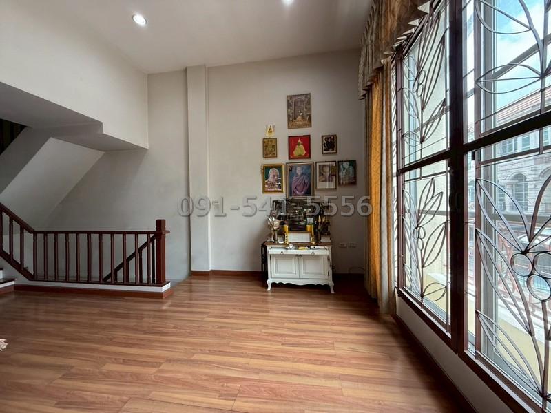 ขายทาวน์โฮม บ้านกลางเมือง โชคชัย 4 ติดกองปราบ เนื้อที่ 22.5 ตรว 3นอน 4น้ำ หน้าบ้านหันทางทิศเหนือ 6