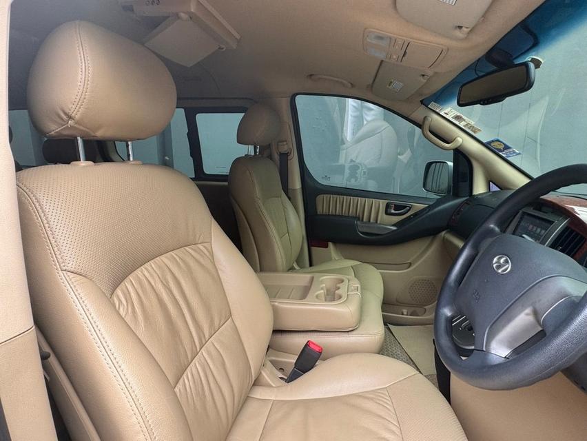 2010 จด 2011 Hyundai H-1 2.5 Deluxe รถยนต์ 11 ที่นั่ง รถครอบครัว ราคา 399,000 บ. 9