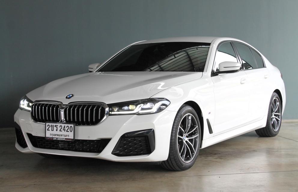 รหัสรถ BM2420 BMW 520d M-Sport LCI 2022