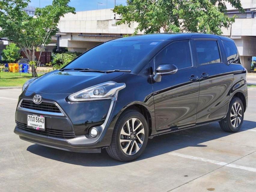 รหัสรถ CAT5643 2018 Toyota Sienta 1.5 V AT ตัวท๊อป! 7ที่นั่ง