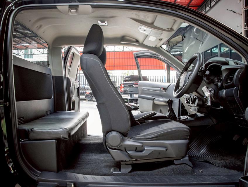 TOYOTA REVO 2.4 Entry Z-Edition SMARTCAB ปี 2022  8