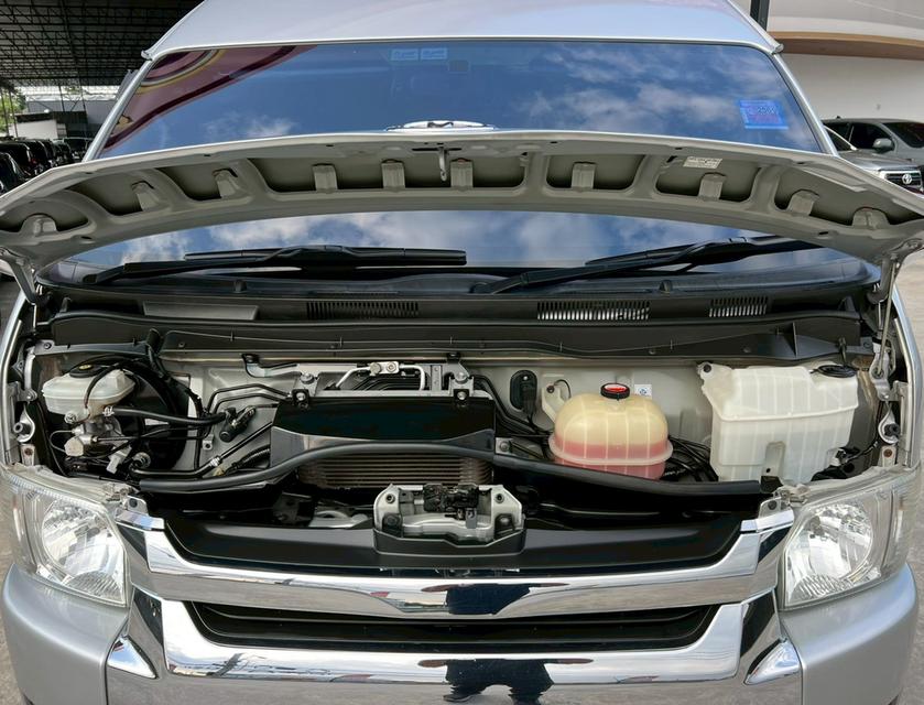 ปี 2016 TOYOTA COMMUTER, 3.0 D4Dป้ายฟ้าแท้ ไม่เคยวิ่งป้ายเหลือง 17