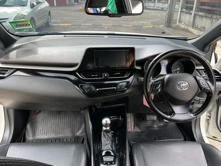 Toyota CHR สีขาว ปี 2019 12