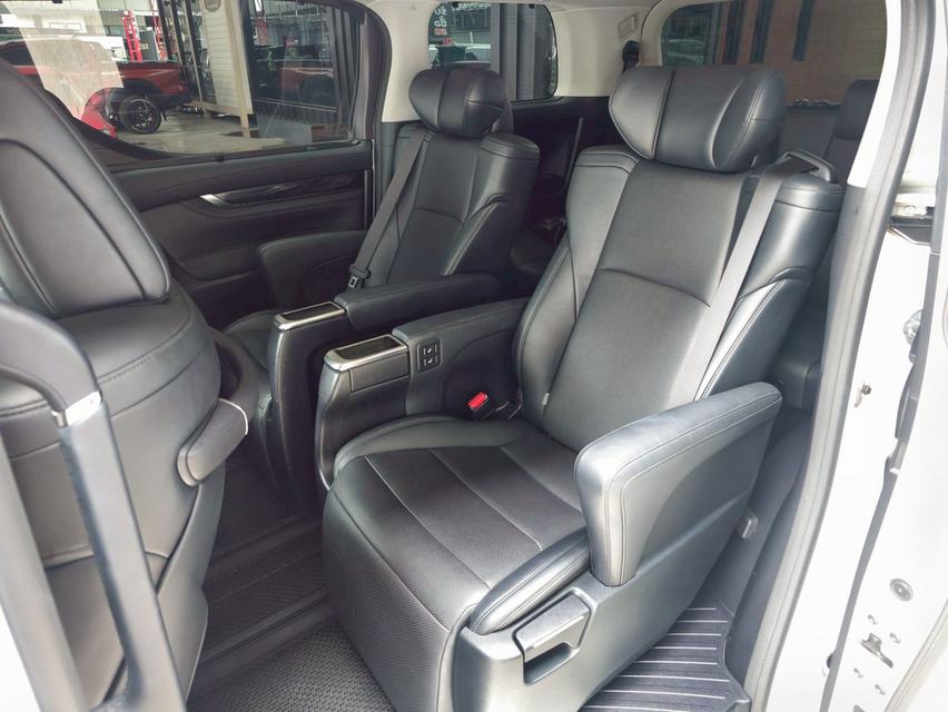 รหัสรถ BAC7322 🔥 รถตู้สุดหรูสาย VIP มาแล้ว! Toyota Vellfire 2.5 Z G Edition ปี 2018 สีขาว สภาพป้ายแดง! 🔥 17